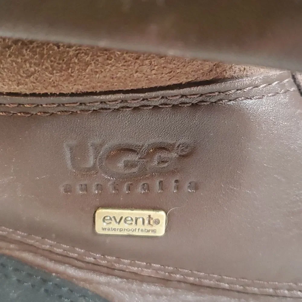 Ugg Adirondack Boots II Obsidian Leather 5446 Size 6 Vibram Soles Event Waterprf